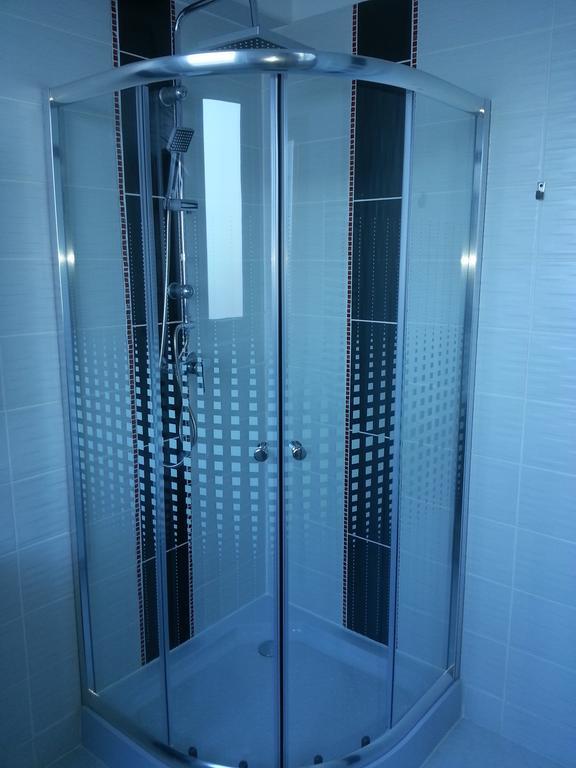 Downtown Apartment Miskolc Esterno foto